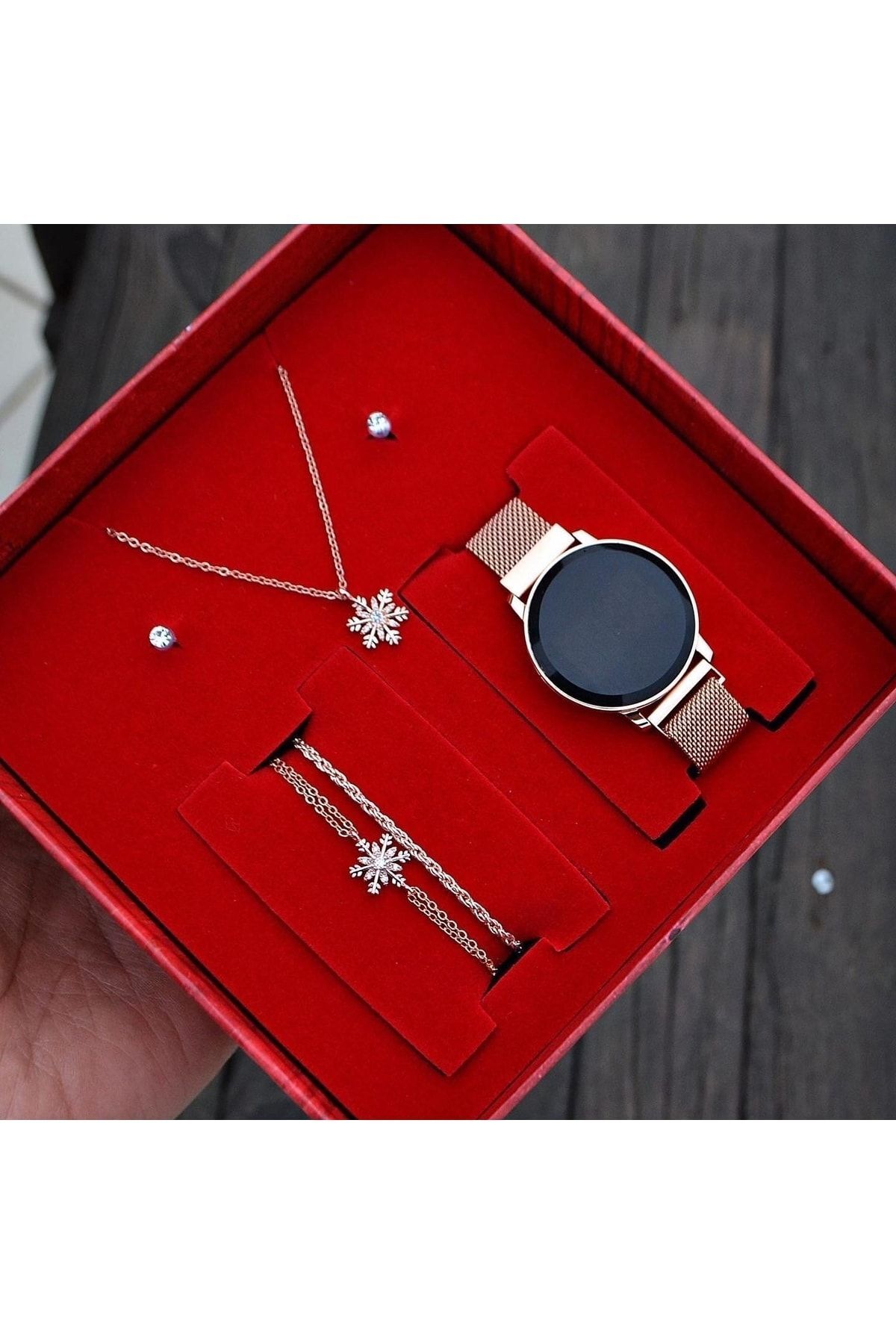 Kadın Kol Saati Kolye Bileklik Ve Küpe Set